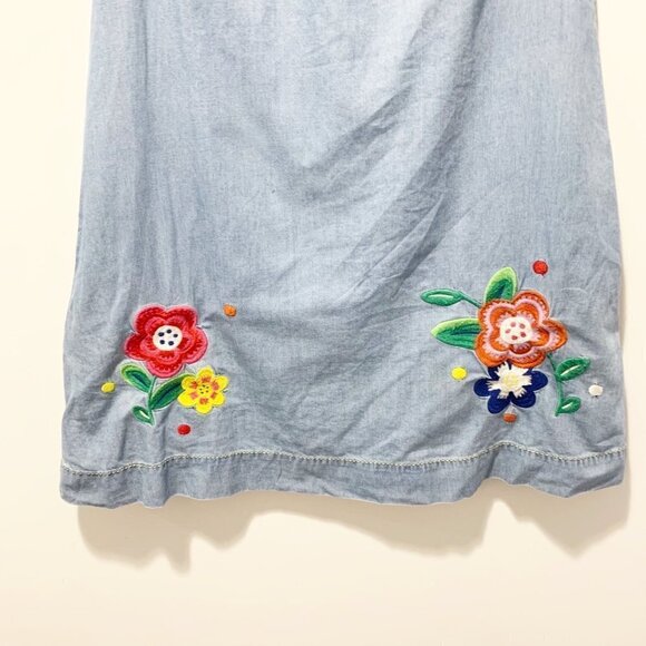 Mini Boden Chambray Embroidered Floral Dress Size 9/10 Peter Pan Collar - Picture 5 of 13